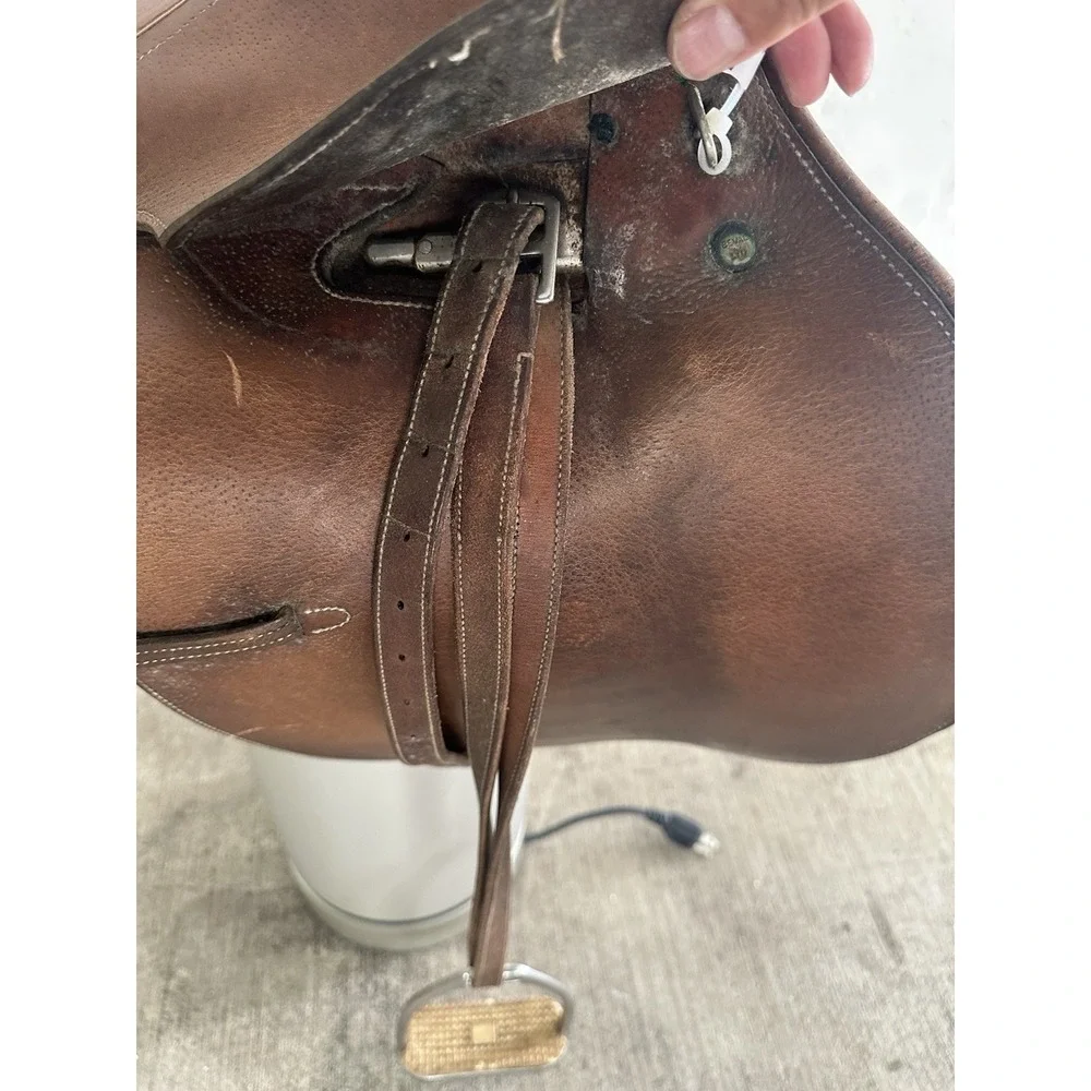 Beval Ltd Close Contact Saddle – 16.5